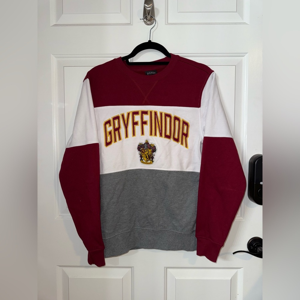 Harry potter gryffindor universal studios exclusive hoodie pullover sweater